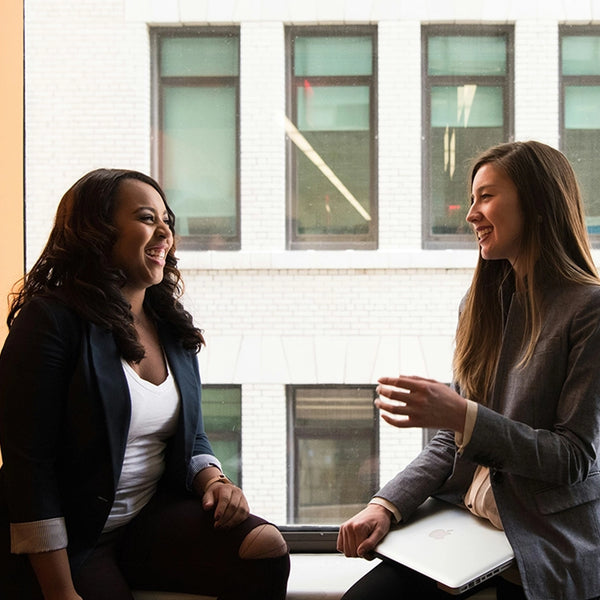 Integrated Development positieve psychologie trainingen en coaching voor bedrijven - Verdiep je kennis van emotionele intelligentie en leer hoe je cliënten kunt helpen om hun emotionele bewustzijn, zelfregulatie en sociale vaardigheden te verbeteren. Deze training biedt praktische tools om medewerkers te begeleiden bij het opbouwen van emotioneel bewustzijn en het bereiken van emotieregulatie.